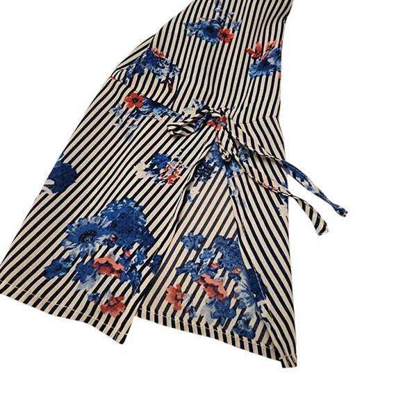 Floral Striped Blouse with Open Bell Sleeves - Picture 6 of 12